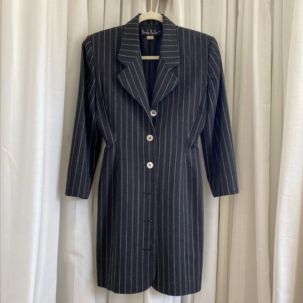 Long Striped Tailored Power Blazer💰